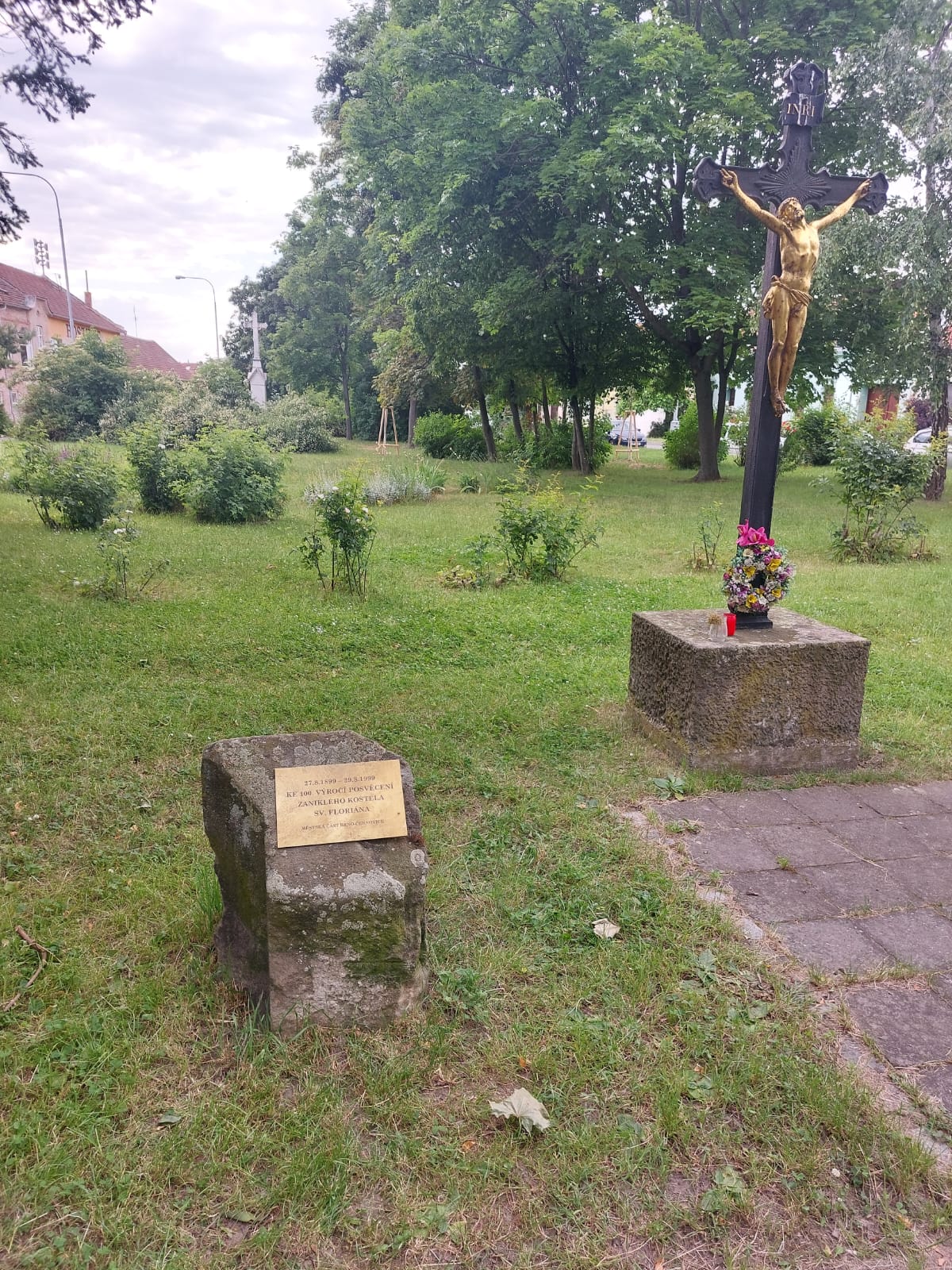 Foto k Památník 100. výročí posvěcení kostela svatého Floriána 1